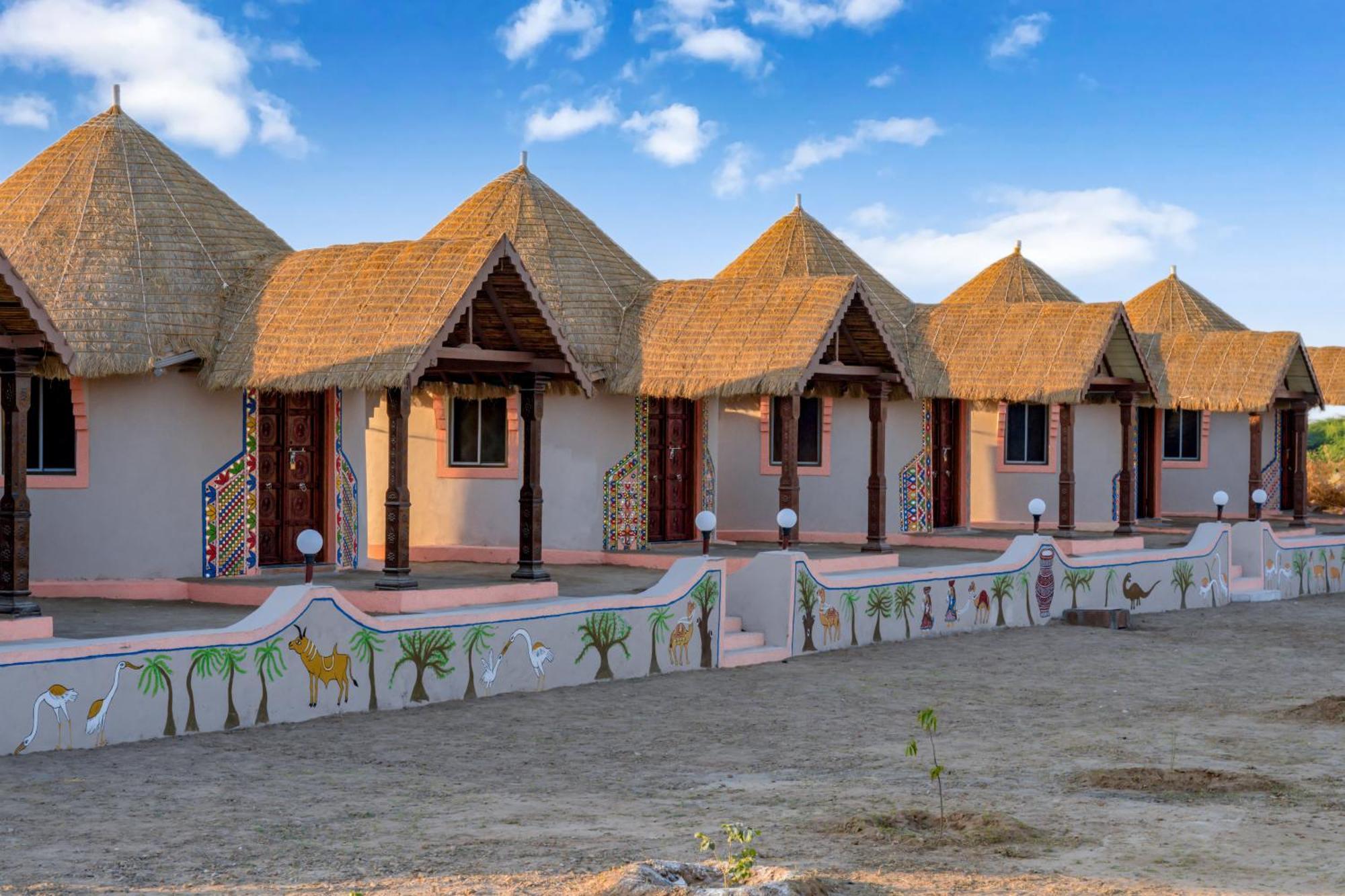 Dholavira Village Resort ภายนอก รูปภาพ