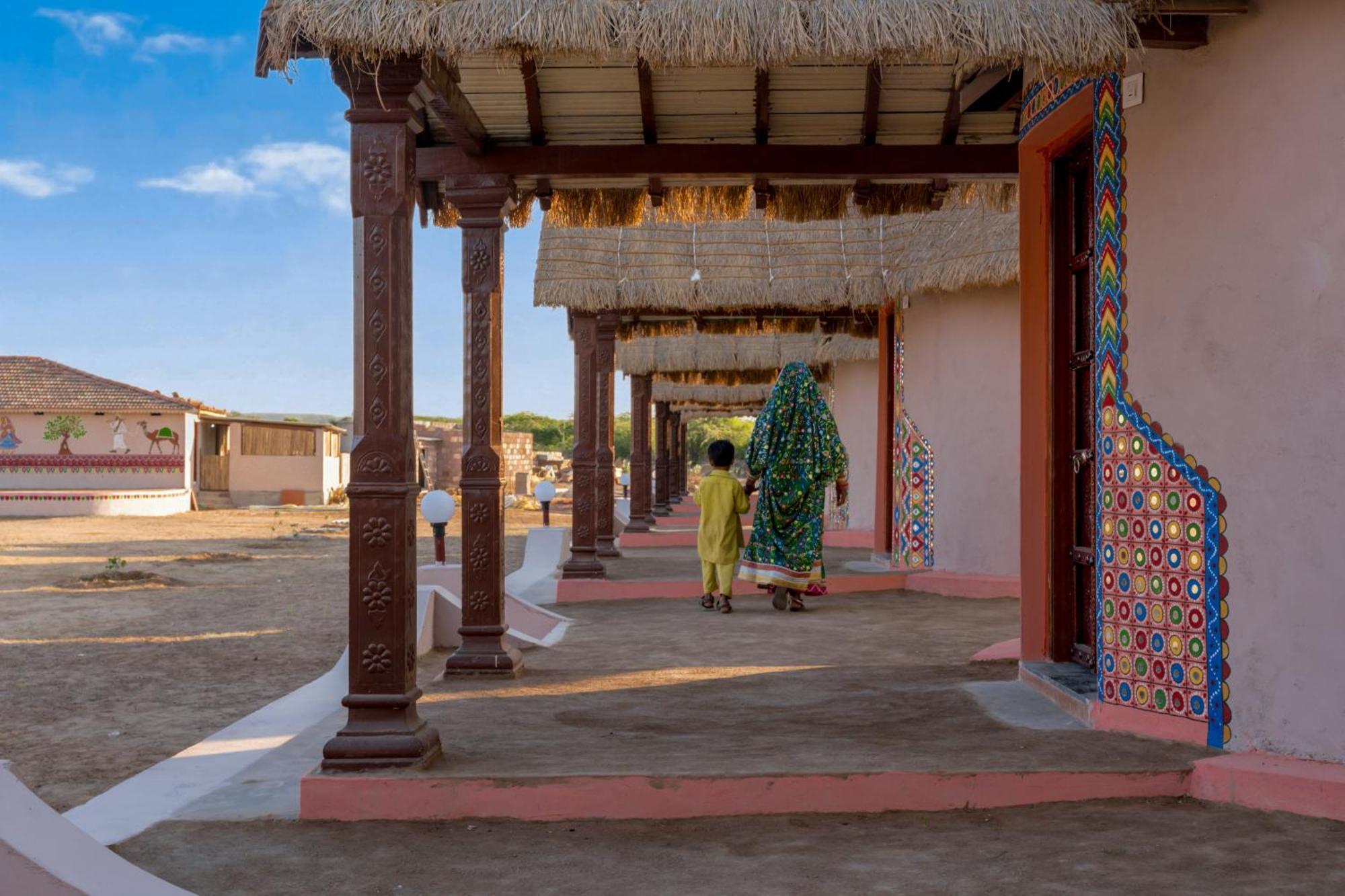 Dholavira Village Resort ภายนอก รูปภาพ