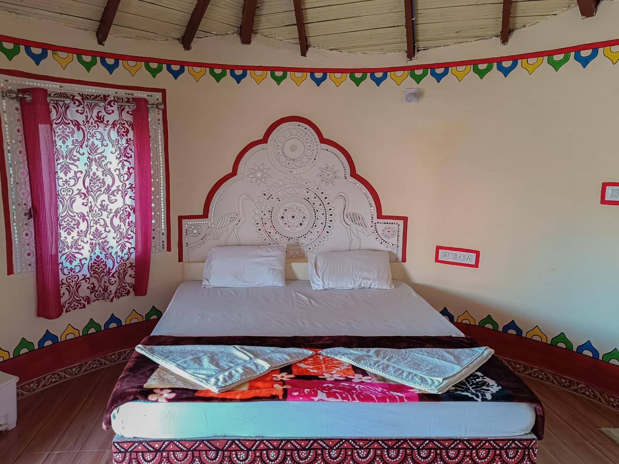 Dholavira Village Resort ภายนอก รูปภาพ