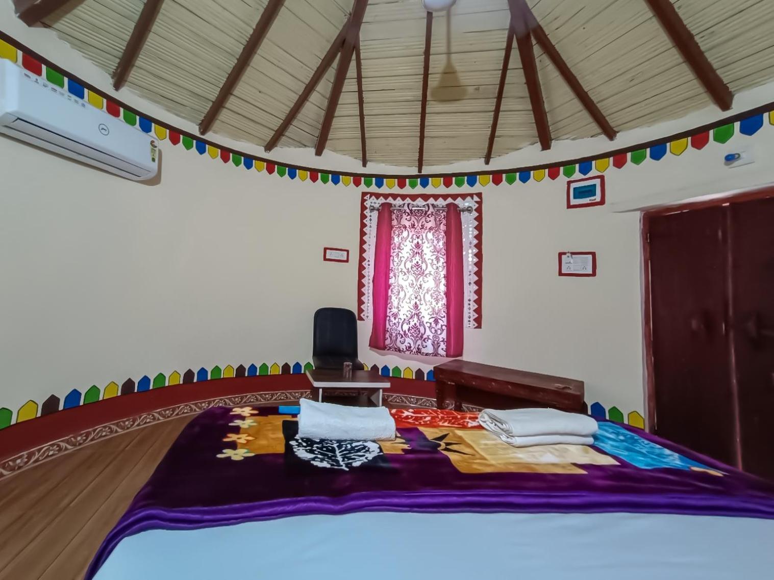 Dholavira Village Resort ภายนอก รูปภาพ