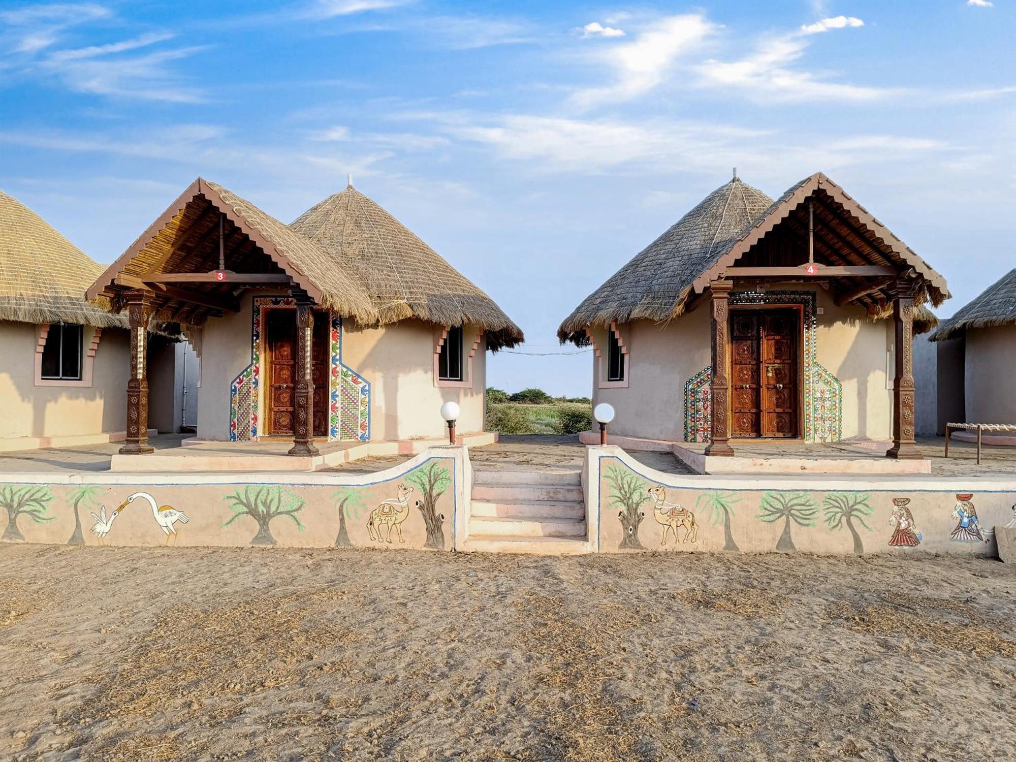 Dholavira Village Resort ภายนอก รูปภาพ