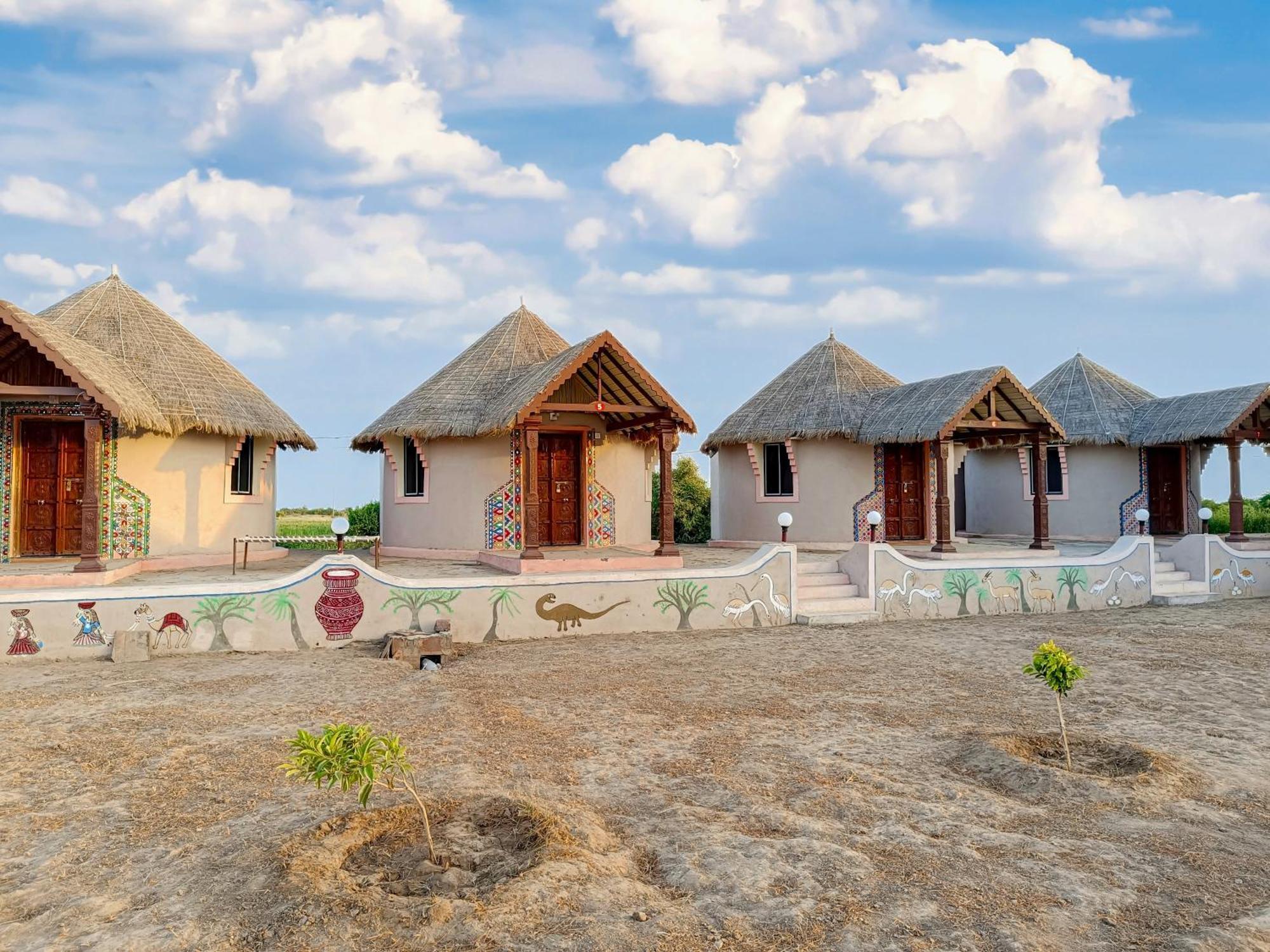 Dholavira Village Resort ภายนอก รูปภาพ